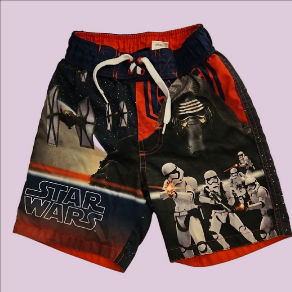 Star Wars Red and Blue Shorts Iconic Design Size 4/5 - Picture 1 of 3